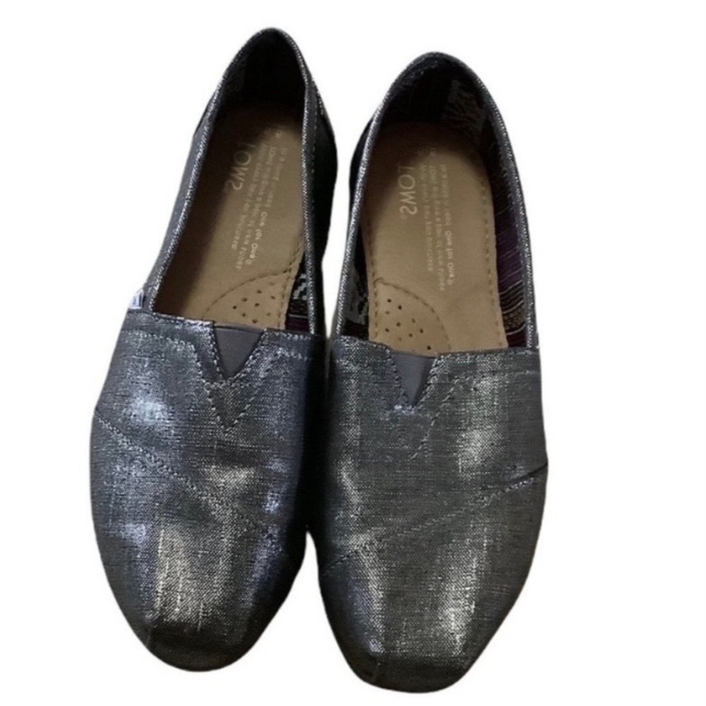 TOMS Closed Toe Dark Silver Shimmer Cushioned Comfort Shoes-6.5W
